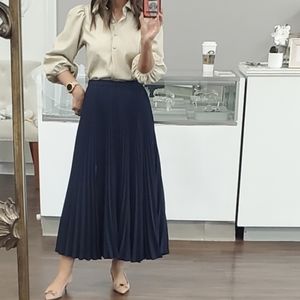 Kaelen sz xs pleated navy skirt